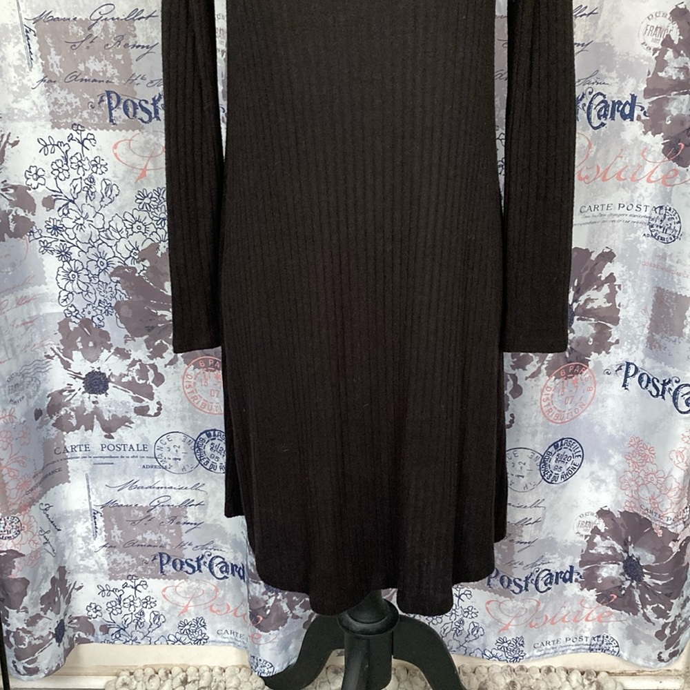 Old Navy Black Ribbed Mock Neck Sweater Dress - Picture 4 of 8